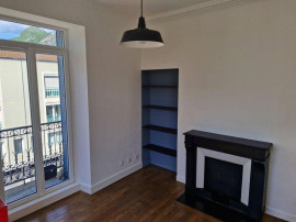 
                                                                                        Location
                                                                                         Beau T2 meublé 42m² rénové et clair
