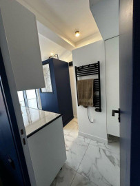 
                                                                                        Location
                                                                                         Beau T2 meublé 42m² rénové Mont-Valérien