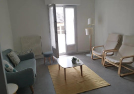 
                                                                                        Location
                                                                                         Beau T2 meublé 44m² en très bon état et ensoleillé