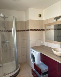 
                                                                                        Location
                                                                                         Beau T2 meublé 45m² Chartrons