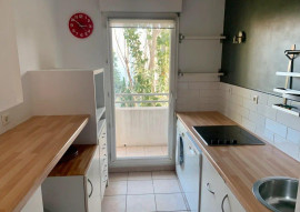 
                                                                                        Location
                                                                                         Beau T2 meublé 46m² refait à neuf avec 2 terrasses