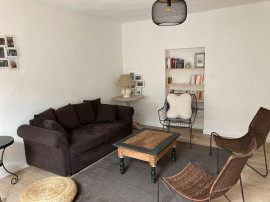 
                                                                                        Location
                                                                                         Beau T2 meublé 47m² avec cour privée 40m²
