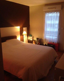 
                                                                                        Location
                                                                                         Beau T2 meublé 48m² Chartrons/Ravezie