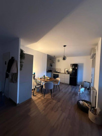 
                                                                                        Location
                                                                                         Beau T2 meublé 50m² + garage + cave