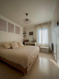 
                                                                                        Location
                                                                                         Beau T2 meublé avec balcon, parking privé – Centre