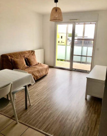 
                                                                                        Location
                                                                                         Beau T2 meublé de 38m² Saint Joseph de Porterie