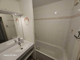 
                                                                                        Location
                                                                                         Beau T2 meublé de 42m²