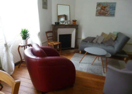 
                                                                                        Location
                                                                                         Beau T2 meublé de 44m² quartier Dobrée