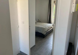 
                                                                                        Location
                                                                                         Beau T2 meublé et lumineux à BRON refait à neuf