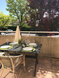 
                                                                                        Location
                                                                                         Beau T2 proche centre Aix avec terrasse 11m²
