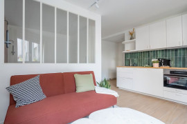 
                                                                                        Location
                                                                                         Beau T2 refait - 30m² sur cour