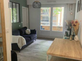 
                                                                                        Location
                                                                                         Beau T2 refait à neuf et meublé 32m² avec balcon