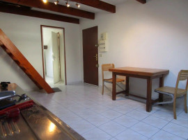 
                                                                                        Location
                                                                                         Beau T2 refait à neuf gare de Corbeil Essonnes