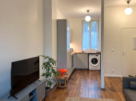 
                                                                                        Location
                                                                                         Beau T2 rénové neuf, meublé complet 32m²