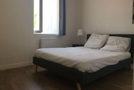 
                                                                                        Location
                                                                                         Beau T2/T3 meublé 46m² Place Arago