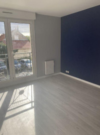 
                                                                                        Location
                                                                                         Beau T2 très lumineux