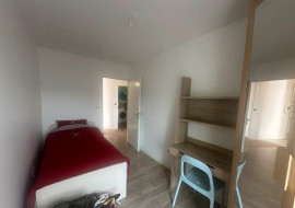 
                                                                                        Location
                                                                                         Beau T3 67m² lumineux et meublé
