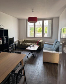 
                                                                                        Location
                                                                                         Beau T3 centre ville