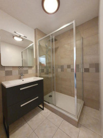 
                                                                                        Location
                                                                                         Beau T3 de 79m² avec 2 chambres cuisine neuve