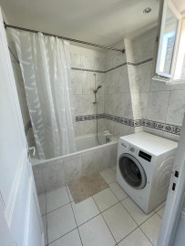 
                                                                                        Location
                                                                                         Beau T3 meublé 57m² traversant et très lumineux,