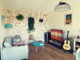 
                                                                                        Location
                                                                                         Beau T3 meublé 62m²