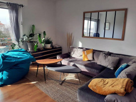 
                                                                                        Location
                                                                                         Beau T3 meublé 63m² traversant et lumineux