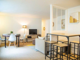 
                                                                                        Location
                                                                                         Beau T3 meublé 67m² moderne et agréable