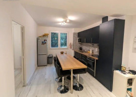 
                                                                                        Location
                                                                                         Beau T3 meublé 68m² lumineux, refait à neuf