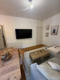 
                                                                                        Location
                                                                                         Beau T3 meublé 72m² à Gerland