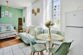 
                                                                                        Location
                                                                                         Beau T3 meublé 72m² à Gerland