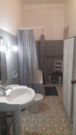 
                                                                                        Location
                                                                                         Beau T3 Meublé 75m²
