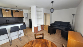 
                                                                                        Location
                                                                                         Beau T3 meublé refait à neuf Toulouse centre ouest