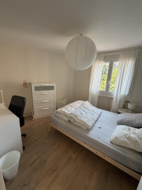 
                                                                                        Location
                                                                                         Beau T3 traversant en colocation, rénové et meublé