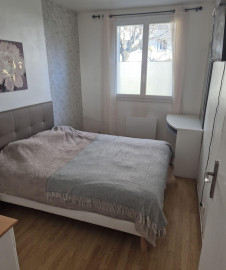 
                                                                                        Location
                                                                                         Beau T4 meublé 70m² entièrement rénové