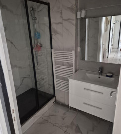 
                                                                                        Location
                                                                                         Beau T4 meublé 70m² entièrement rénové