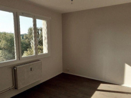 
                                                                                        Location
                                                                                         Beau T4 rénové proche gare