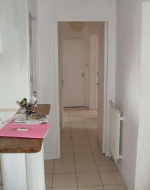 
                                                                                        Location
                                                                                         Beau T4  traversant 70m² Rangueil