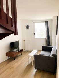Location
beautiful flat , completely furnished (loyer tout inclus)