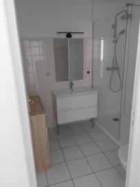 
                                                                                        Location
                                                                                         Bel appart. pour 1 ou couple d'étudiants.