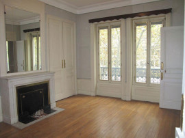
                                                                                        Location
                                                                                         Bel appartement 2/3P quartier Lyon préfecture