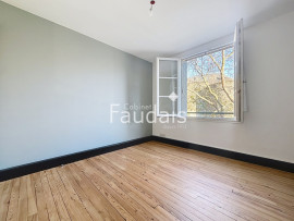 Vente
Bel appartement 3 pièces avec balcon et garage - centre vill