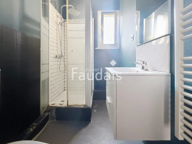 Vente
Bel appartement 3 pièces avec balcon et garage - centre vill