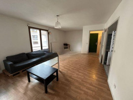 
                                                                                        Location
                                                                                         Bel appartement 4 chambres