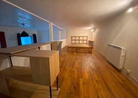 
                                                                                        Location
                                                                                         Bel appartement 50m² 33m² carrez et mezzanine 20m²