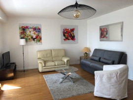 Location
Bel appartement, au calme, avec vue sur jardin (loyer tout inclus)