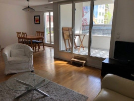 Location
Bel appartement, au calme, avec vue sur jardin (loyer tout inclus)
