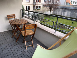 Location
Bel appartement, au calme, avec vue sur jardin (loyer tout inclus)