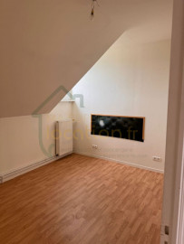 Location
Bel appartement de 4 pièces de 64m2 situé dans une campagne calme et proche de COMPIÈGNE