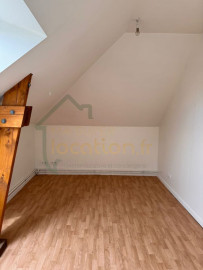 Location
Bel appartement de 4 pièces de 64m2 situé dans une campagne calme et proche de COMPIÈGNE
