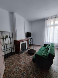 
                                                                                        Location
                                                                                         Bel appartement entièrement meublé, idéal coloc
